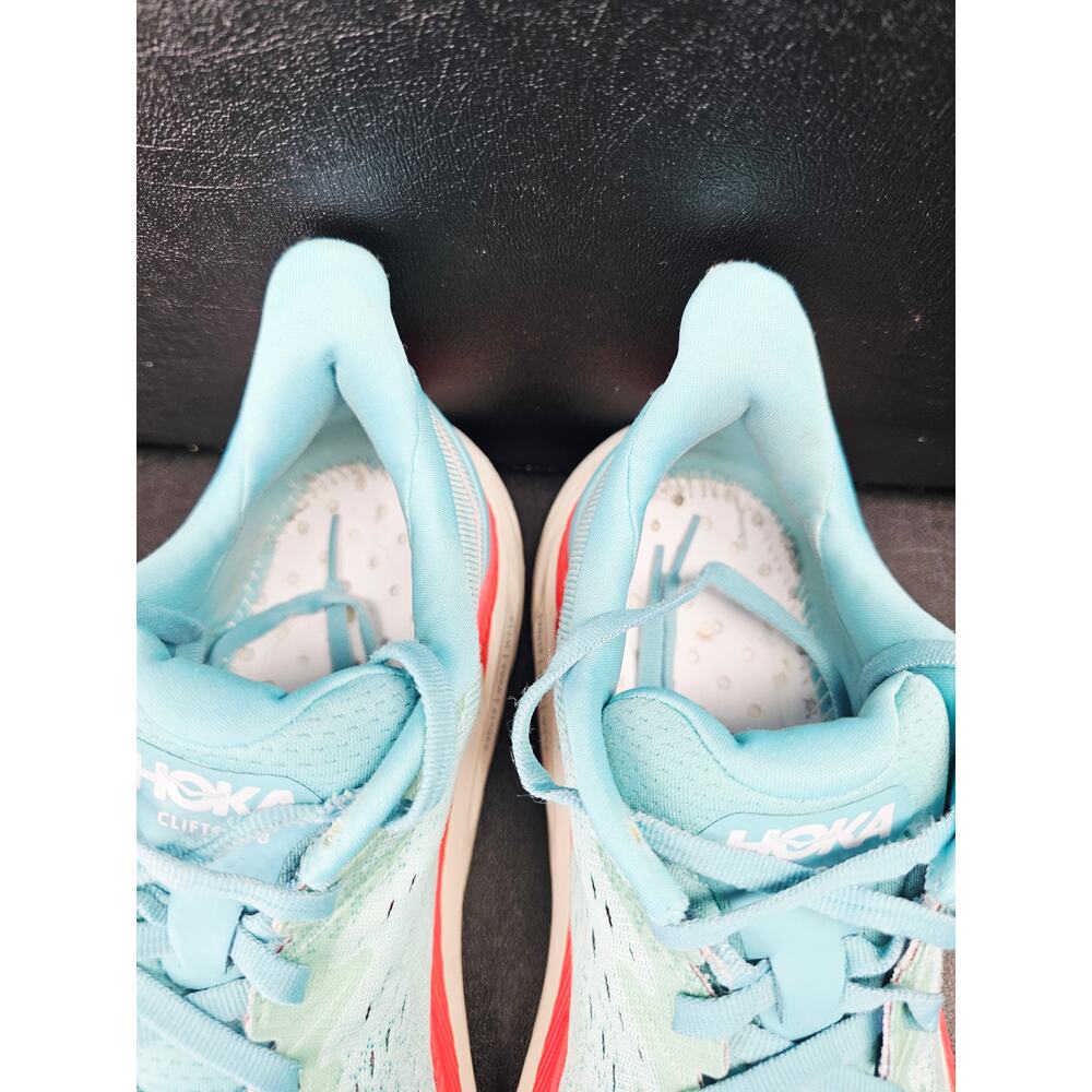 Hoka Women 7.5 Comfy footwear - Picture 2 of 9